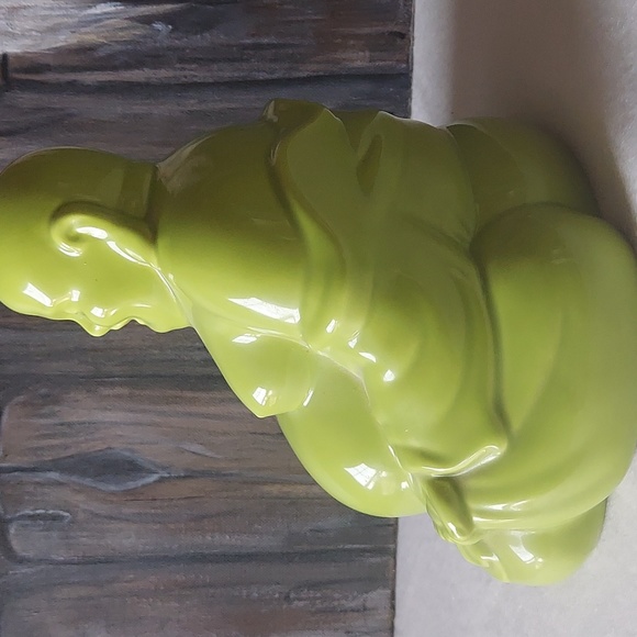 Sitting Buddha Statue - Picture 2 of 5